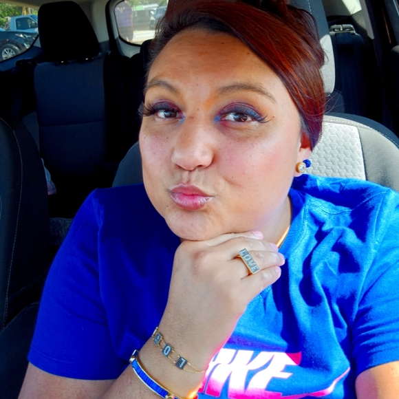 Meet your Posher, Tiffany - Picture 2 of 5